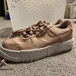 Nike Air Force Pixel